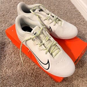 NEW Nike Women's Hyperdiamond 4 Pro Metal Fastpitch Softball Cleats size 9